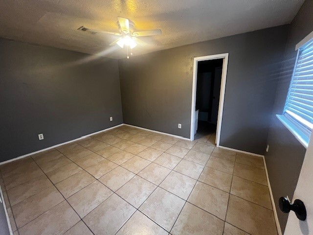 Foto del edificio - 22119 Moss Falls Ln