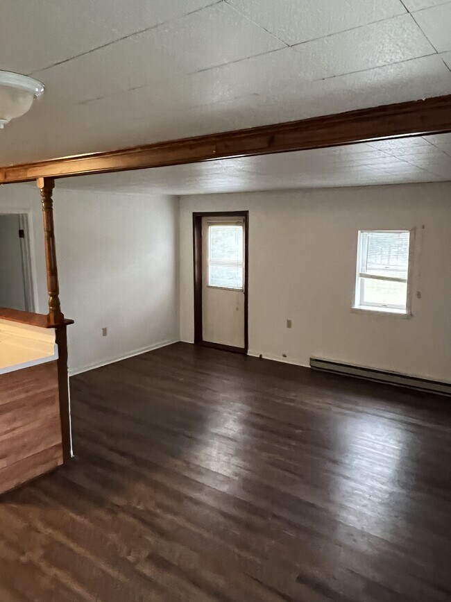 Foto del edificio - 10065 Main St