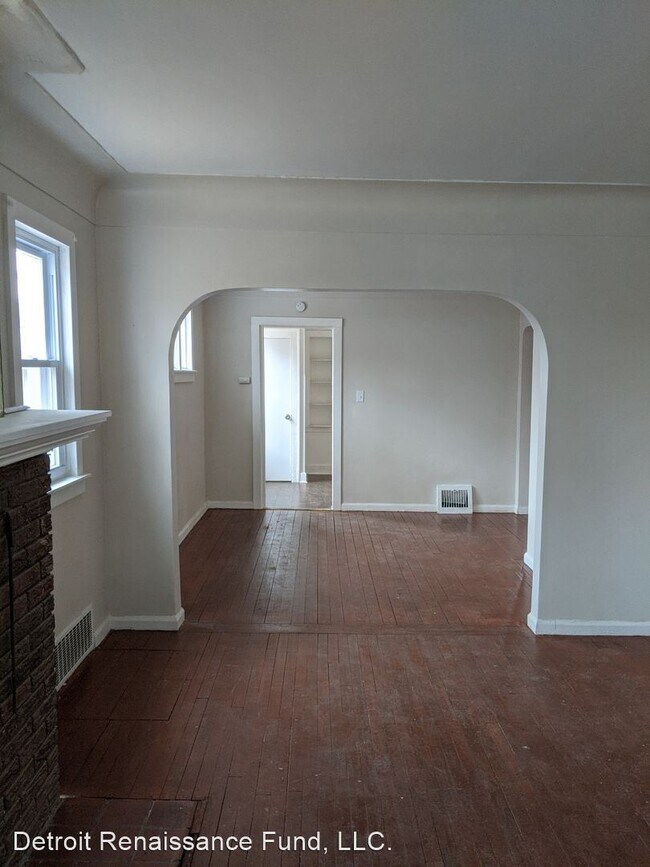 Building Photo - 3 br, 1.5 bath House - 15344 PREVOST