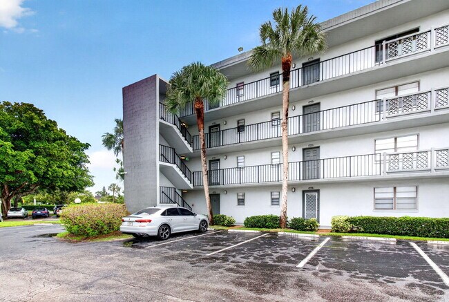 Building Photo - 9440 SW 8th St
