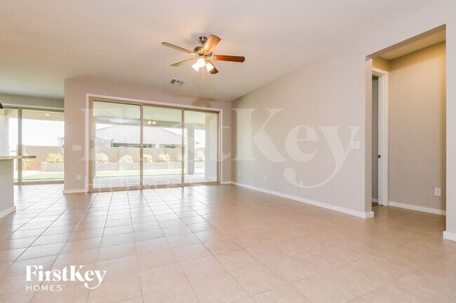 Foto del edificio - 13581 N 141st Ln