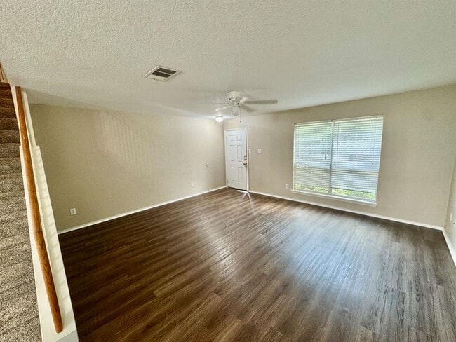 Building Photo - 398 Paddington Dr