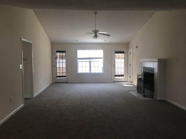 Building Photo - 3 Bedroom Home in Beautiful Little River!!