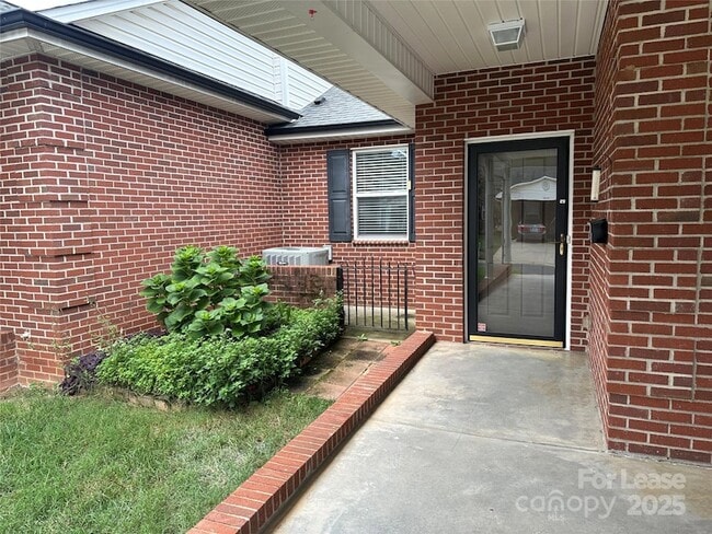 Building Photo - 6277 Alyssum Pl