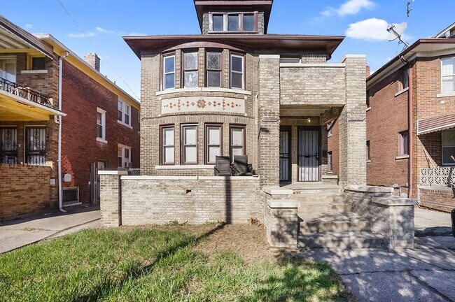 Building Photo - Welcome to this charming 3-bedroom, 1-bath...