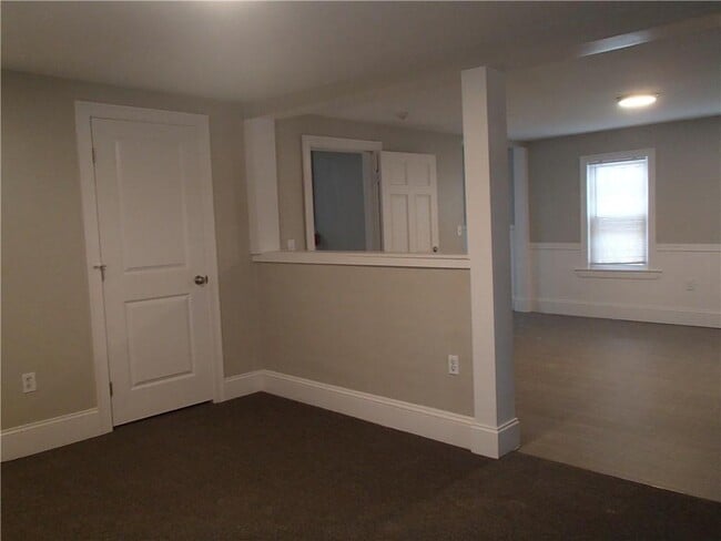 Building Photo - 217 State St