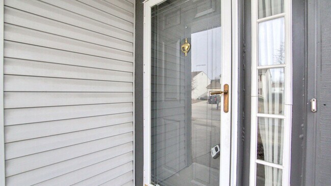 Building Photo - 1602 Covina Dr