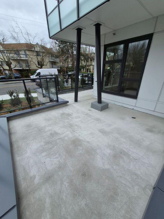 Photo du bâtiment - 15353 17TH AVENUE