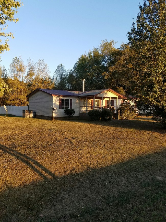 Building Photo - 2399 Old Hwy 431