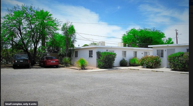 Building Photo - 617 E Knox Dr