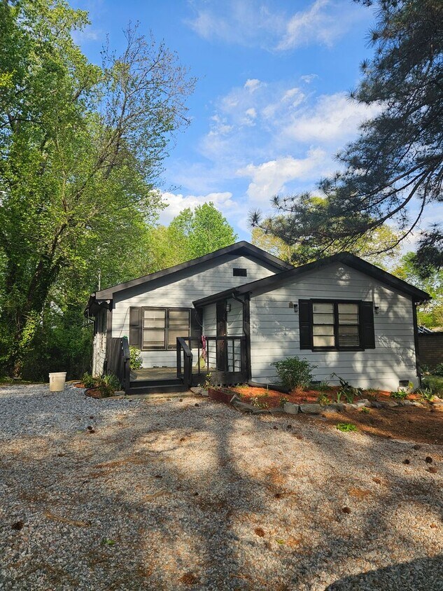 3 bedroom 2 full bath home - 3 bedroom 2 full bath home