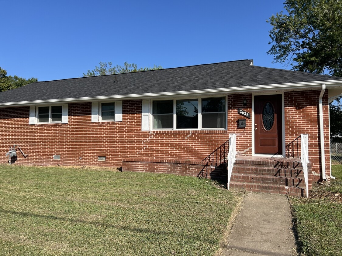 Foto principal - 2625 Victoria Blvd