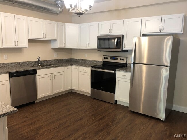 Building Photo - 224 Chapel St