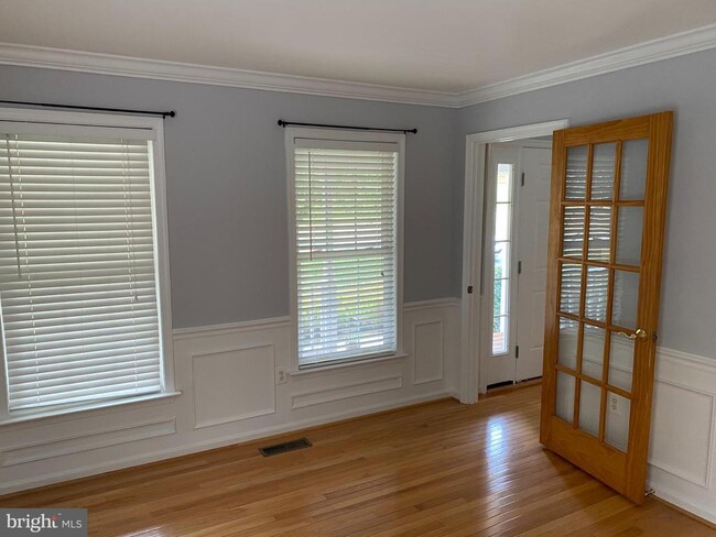 Building Photo - 14075 Wellman Ct