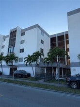 Building Photo - 4670 W 13th Ln