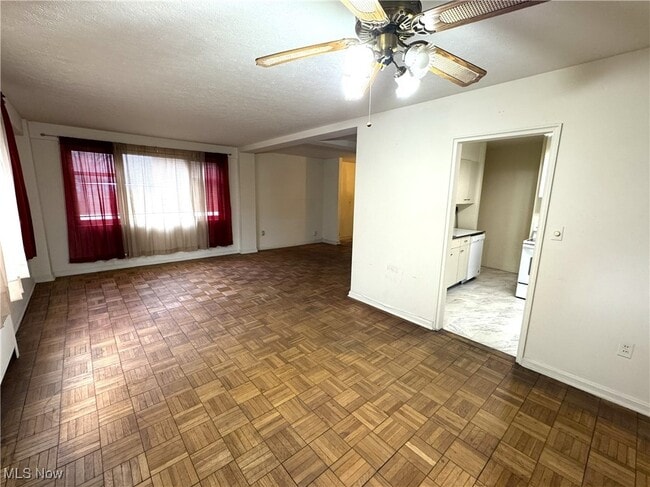 Foto del edificio - 11820 Edgewater Dr