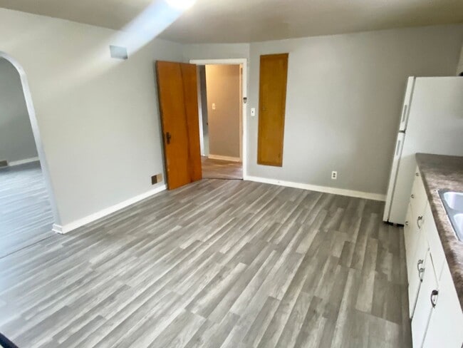 Foto del edificio - 1704 Merrill Ave