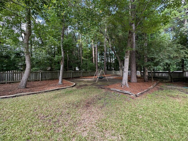 Building Photo - Waterstone