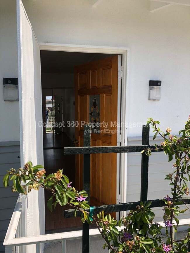 Building Photo - 3153 W 155th St