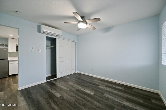Building Photo - 3025 N 32nd St