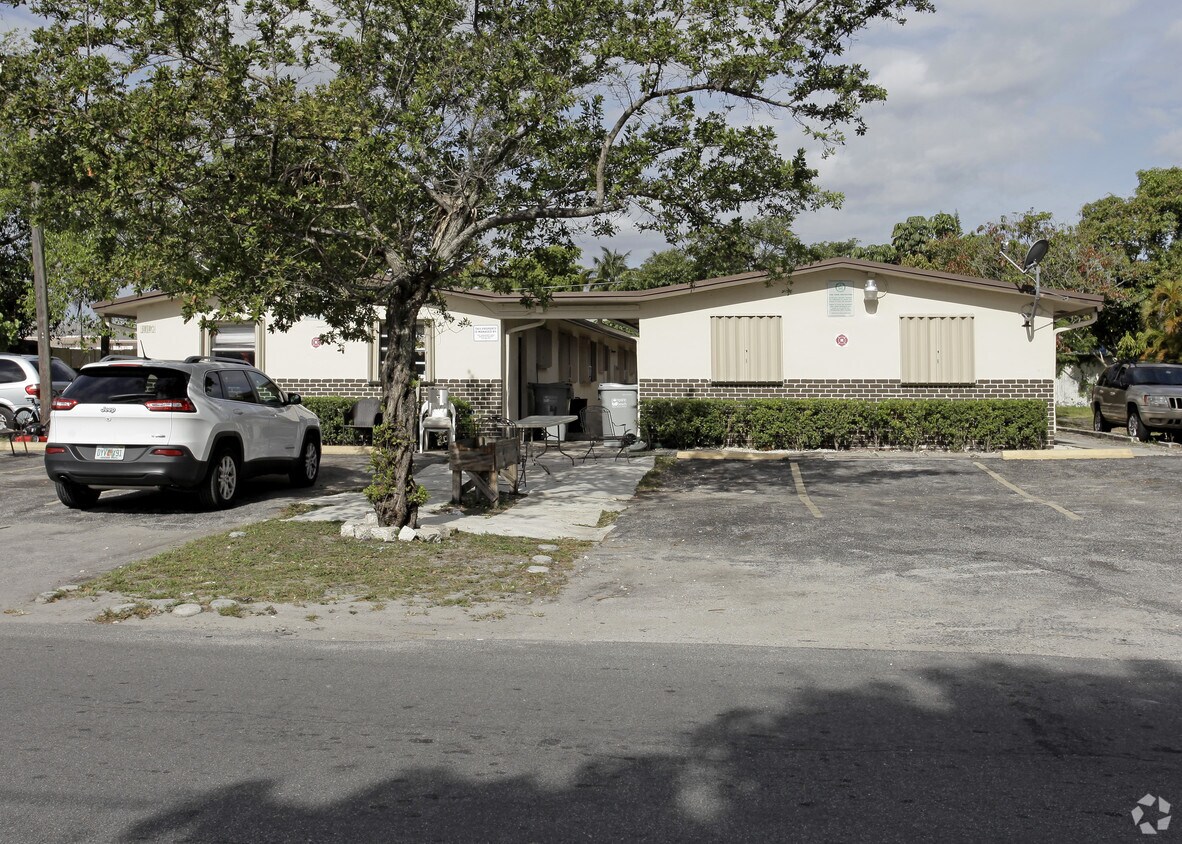 Foto del edificio - 417 NW 7th Ave