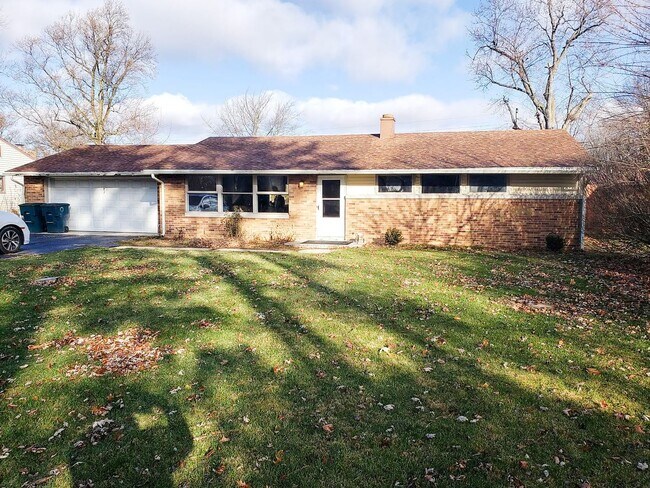Building Photo - Enclosed Porch