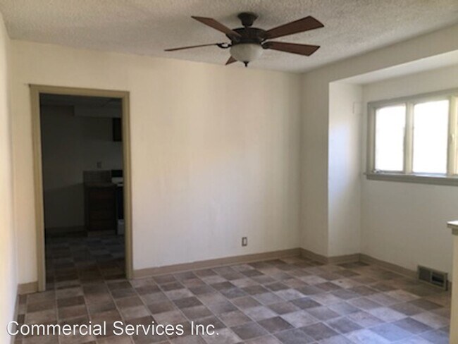 Foto del edificio - 3 br, 2 bath House - 218 W. 8th St.