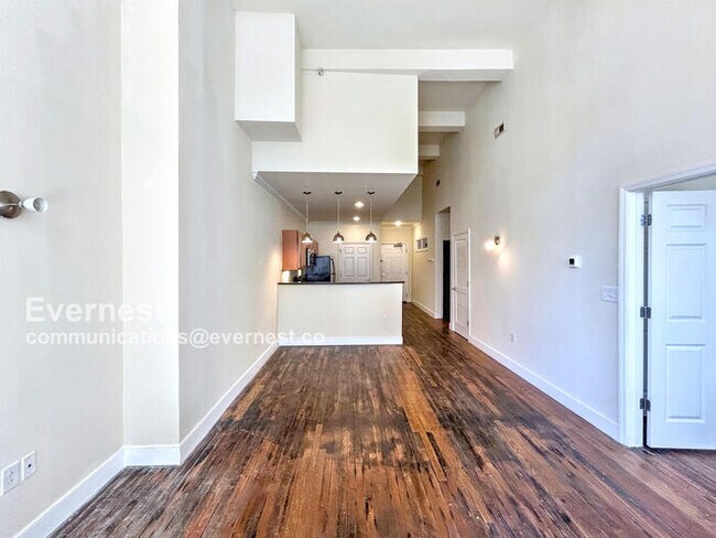 Foto del edificio - 525 E Grace St