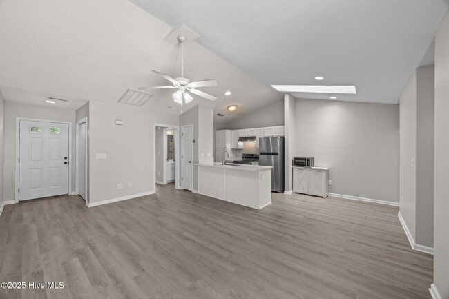 Building Photo - 3817 Elizabeth Ave