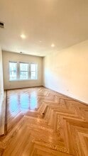 Building Photo - 1145 W Lunt Ave