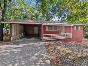 Building Photo - 11 Malvern Ln