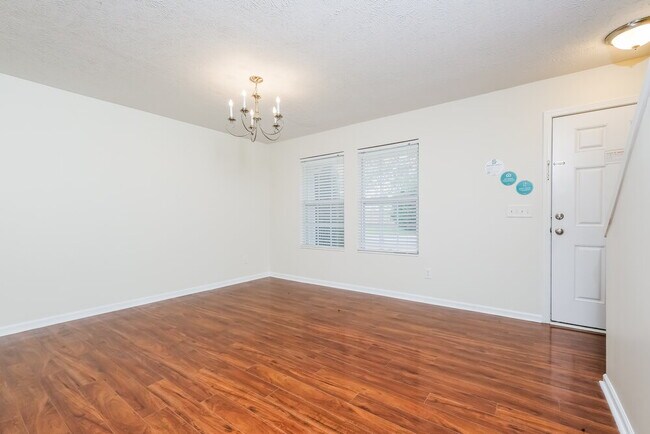 Foto del edificio - 538 Elderberry Way