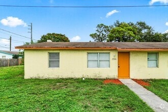 Building Photo - 4786 Gulfstream Rd
