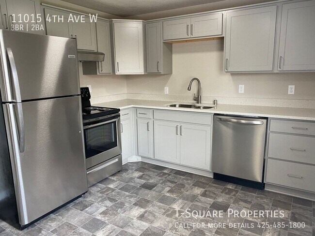 Building Photo - Holiday Special! No Rent Payment Until Jan...