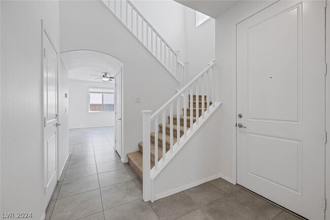 Foto del edificio - 5120 Fiery Sky Ridge St