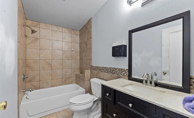 Foto del edificio - 159 E Crescent Harbor Rd