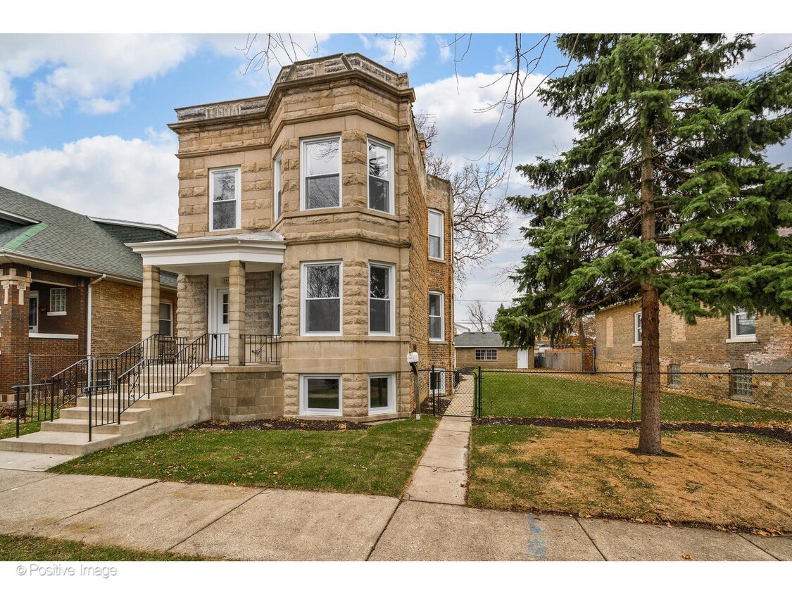 1405 Clinton Ave Unit 3, Berwyn, IL 60402 Condo for Rent in Berwyn, IL