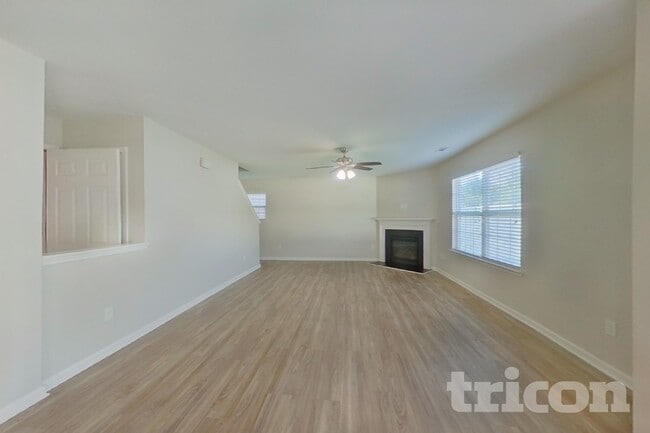 Building Photo - 2641 Cider Ridge Rd