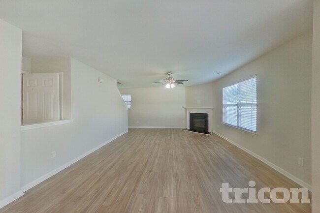 Foto del edificio - 2641 Cider Ridge Rd
