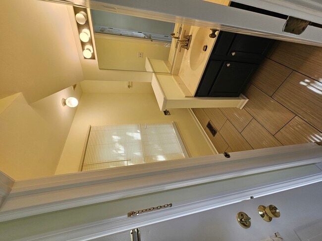Building Photo - 1139 Vail Ct