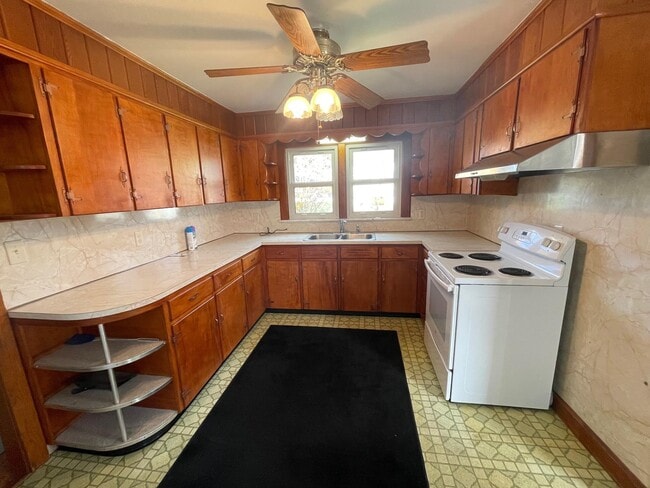 Building Photo - 10804 McGaheysville Rd