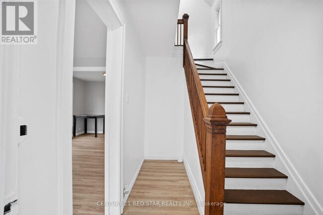 Building Photo - 5082 St Lawrence Ave