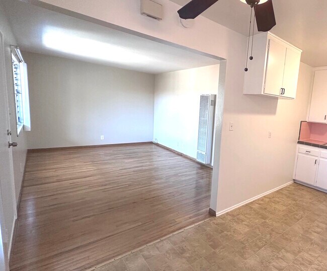 Foto del edificio - 3728 Ingraham St