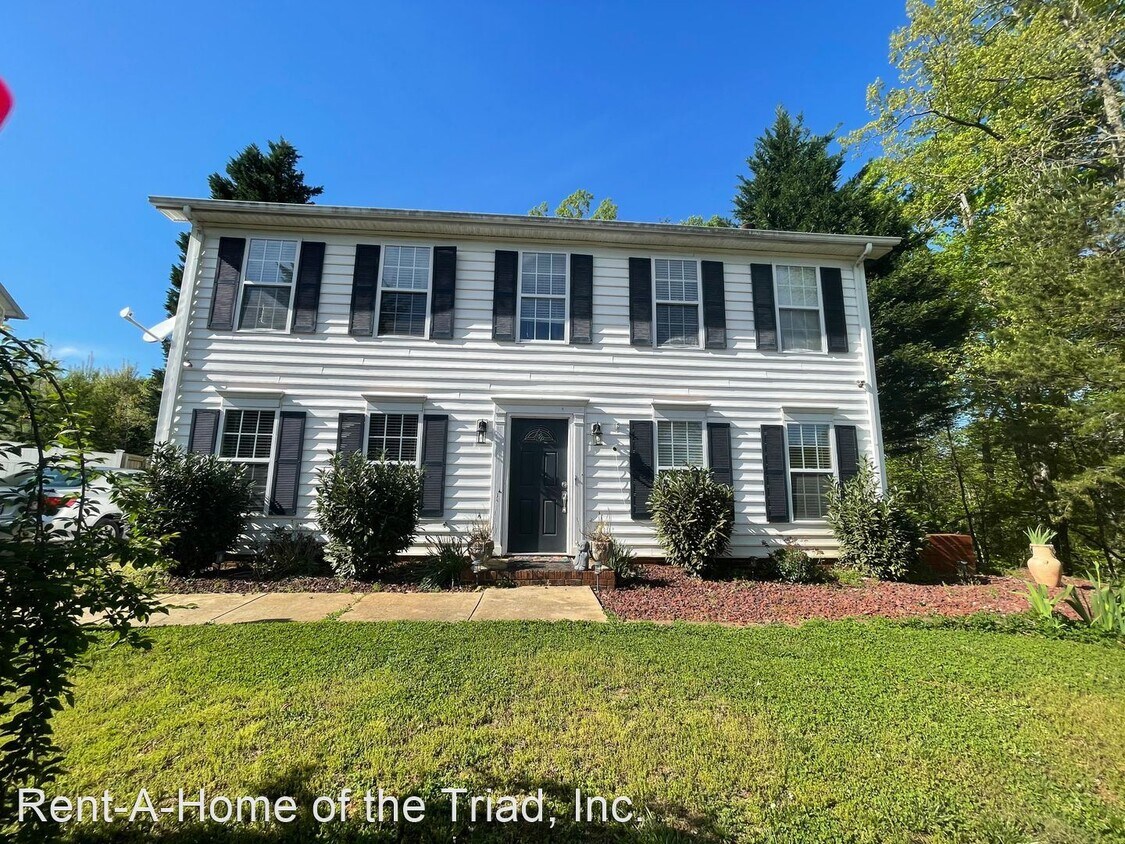 Foto principal - 3 br, 2.5 bath House - 4508 Southport Road