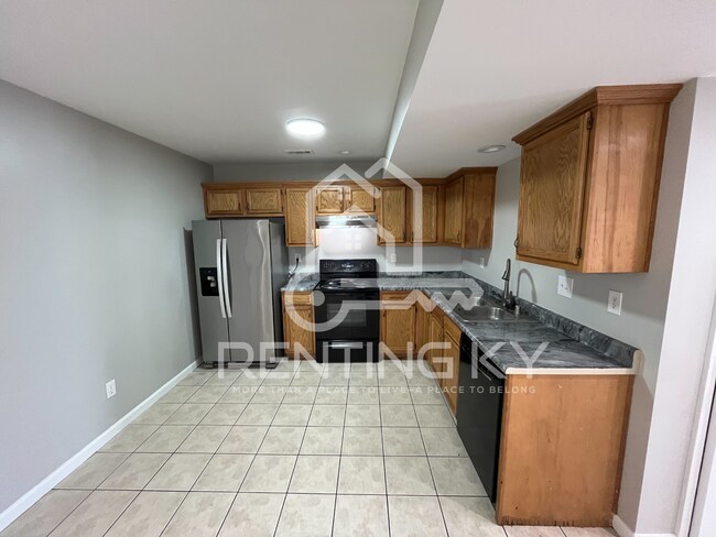 Foto del edificio - Huge 3-Bed, 2.5-Bath Townhouse!
