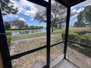 Building Photo - 15405 N Miami Lakeway