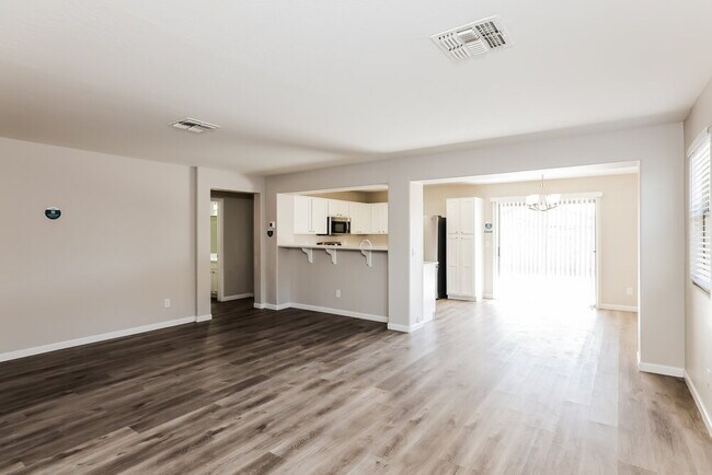 Building Photo - 25063 W Dove Gap