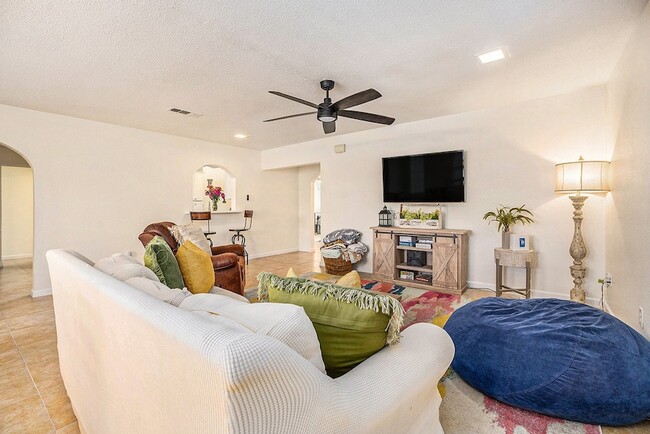 Photo - 116 Whiting Ave House