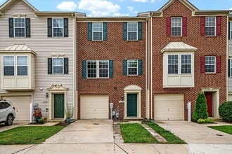 Building Photo - 7256 Mockingbird Cir