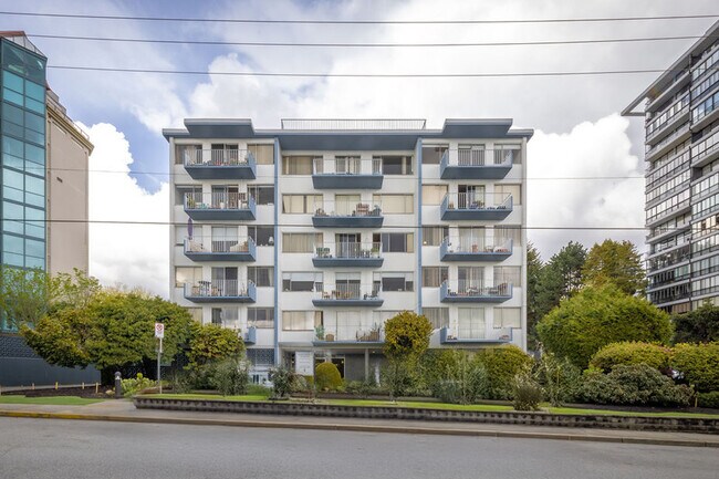 Photo du bâtiment - Hollyhill Towers